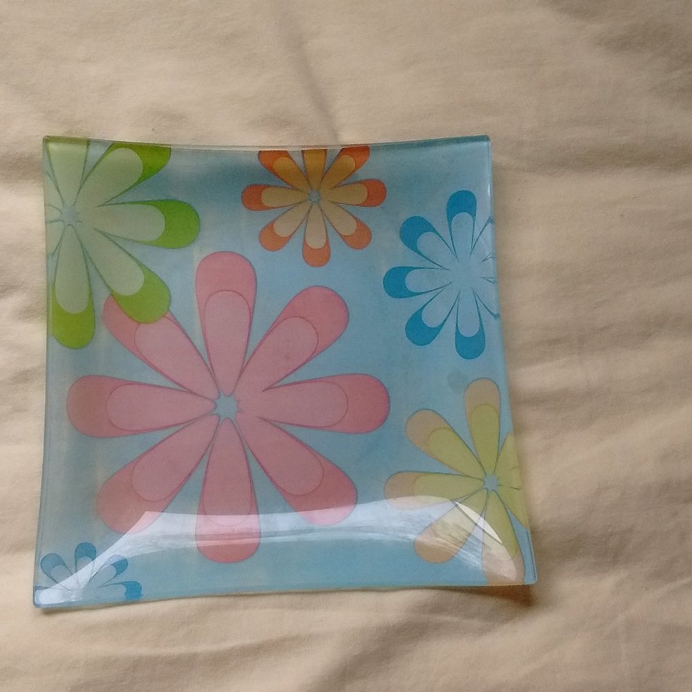 square blue glass flower plate
